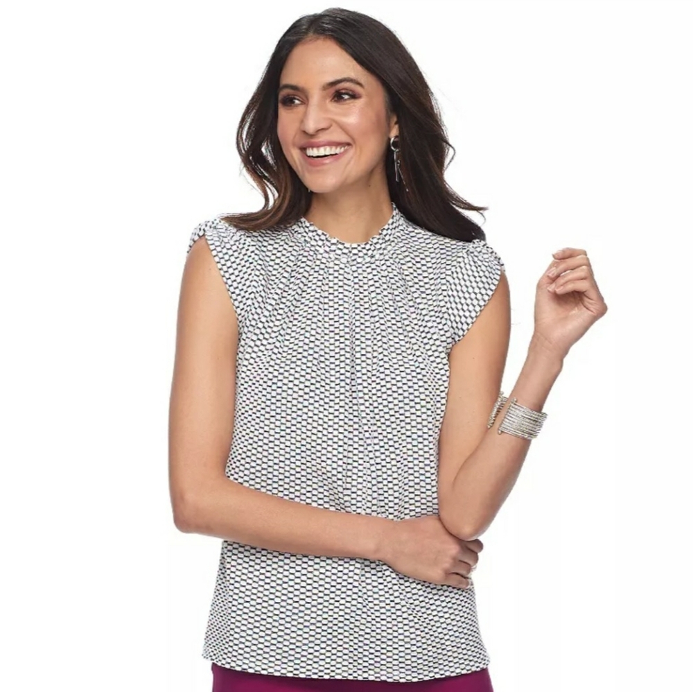 Elle Mock Neck Cap Sleeve Pleated Top Size Medium